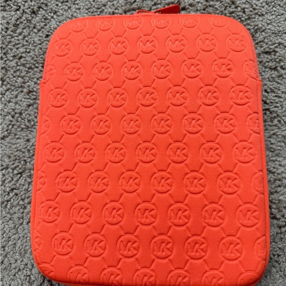 MICHAEL KORS Padded Tablet iPad Sleeve Cover in Orange Neoprene 8" x 10" - Picture 7 of 7